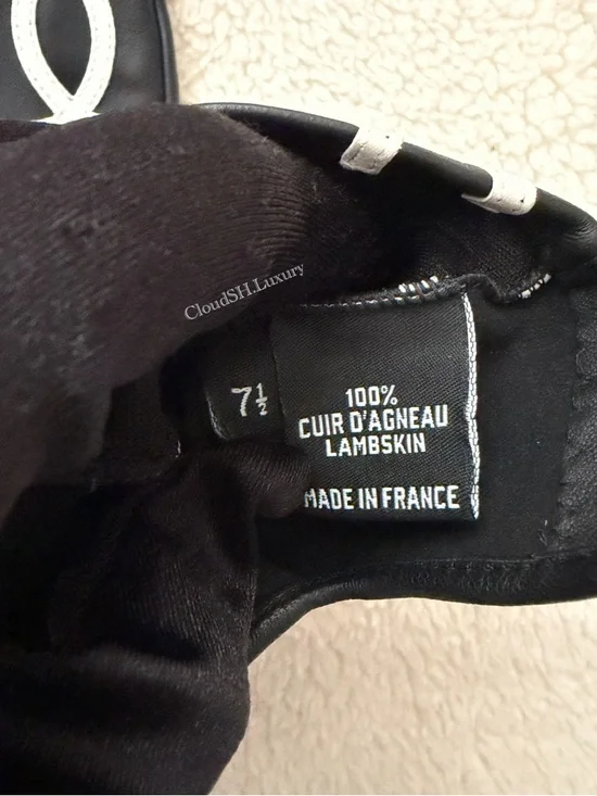 Auth Chanel 22S All Over CC logo Black Leather Fingerless Gloves - Kept Unused - Picture 7 of 9